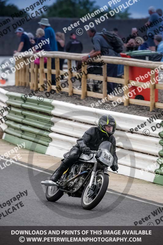 Vintage motorcycle club;eventdigitalimages;mallory park;mallory park trackday photographs;no limits trackdays;peter wileman photography;trackday digital images;trackday photos;vmcc festival 1000 bikes photographs